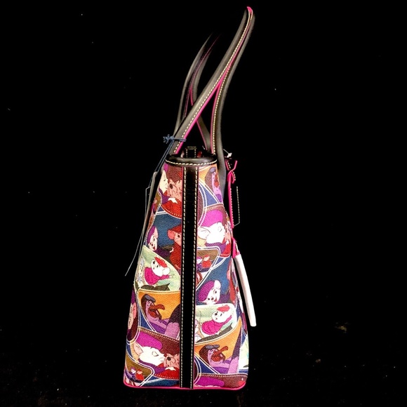 2022 Disney Parks Dooney & Bourke The Rescuers Bianca & Bernard Tote Bag - NEW - Picture 3 of 5
